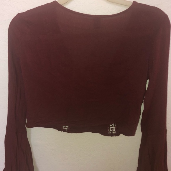 Cropped flare sleeve mulberry/wine top - Picture 2 of 4